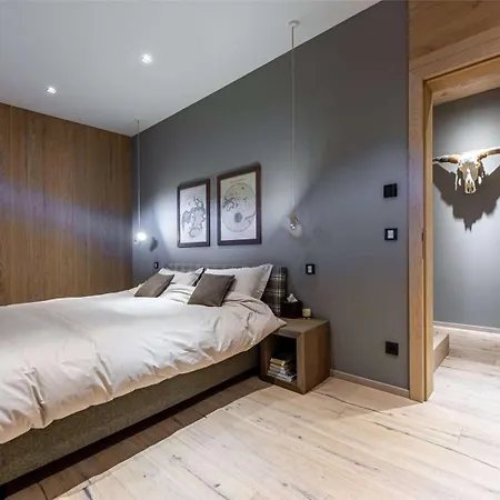Luxurious 4br Chalet In Kitzbuehel- If You Want To Book, Please Contact On Wh-ats-app - 0034-635-520-036 !!!! Willa Reith bei Kitzbühel