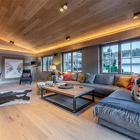 Willa Luxurious 4br Chalet In Kitzbuehel- If You Want To Book, Please Contact On Wh-ats-app - 0034-635-520-036 !!!! *